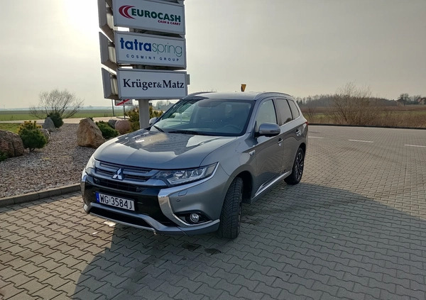 Mitsubishi Outlander cena 71600 przebieg: 146000, rok produkcji 2016 z Garwolin małe 79